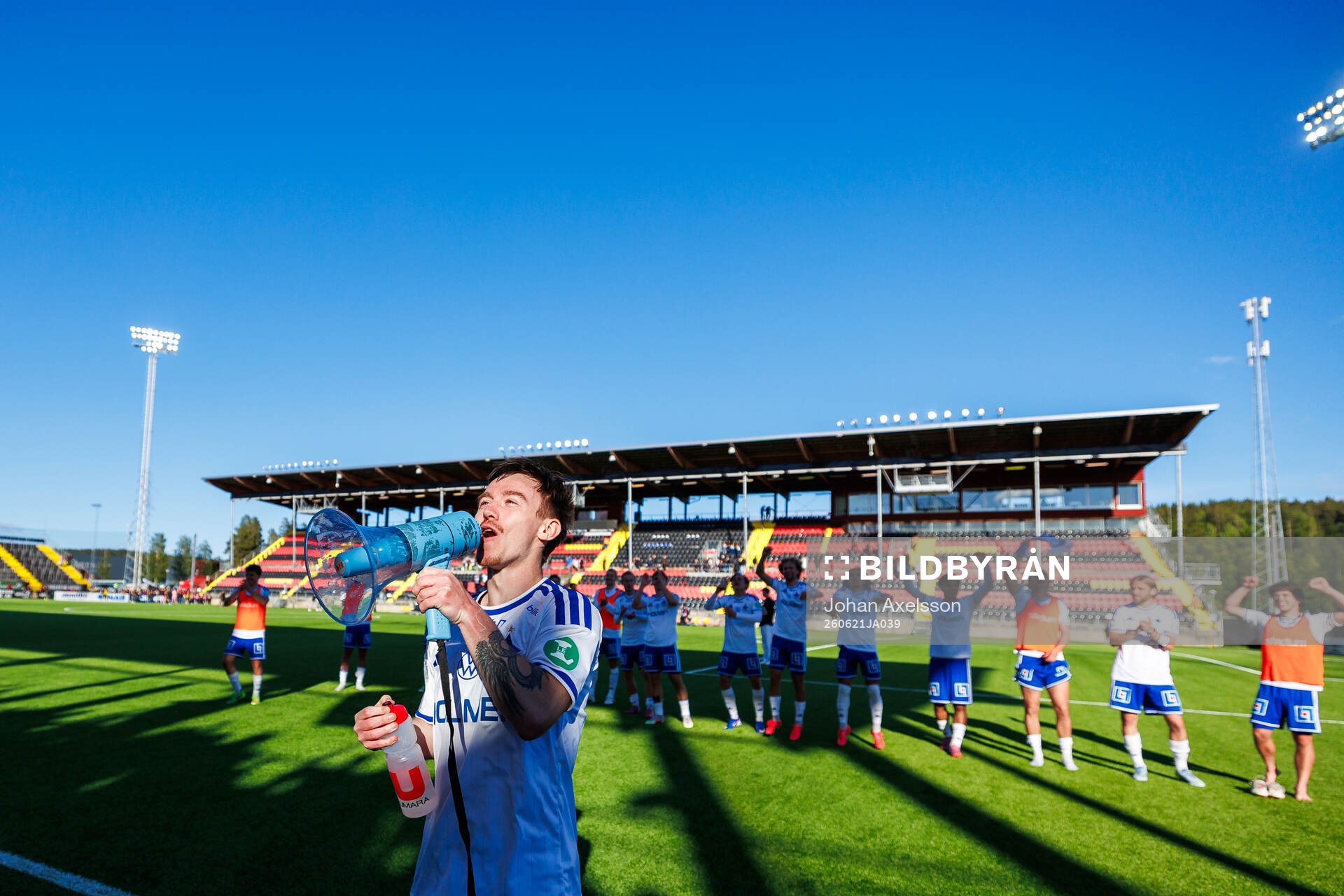 IFK Norrköpings Ryan Nelson  jublar