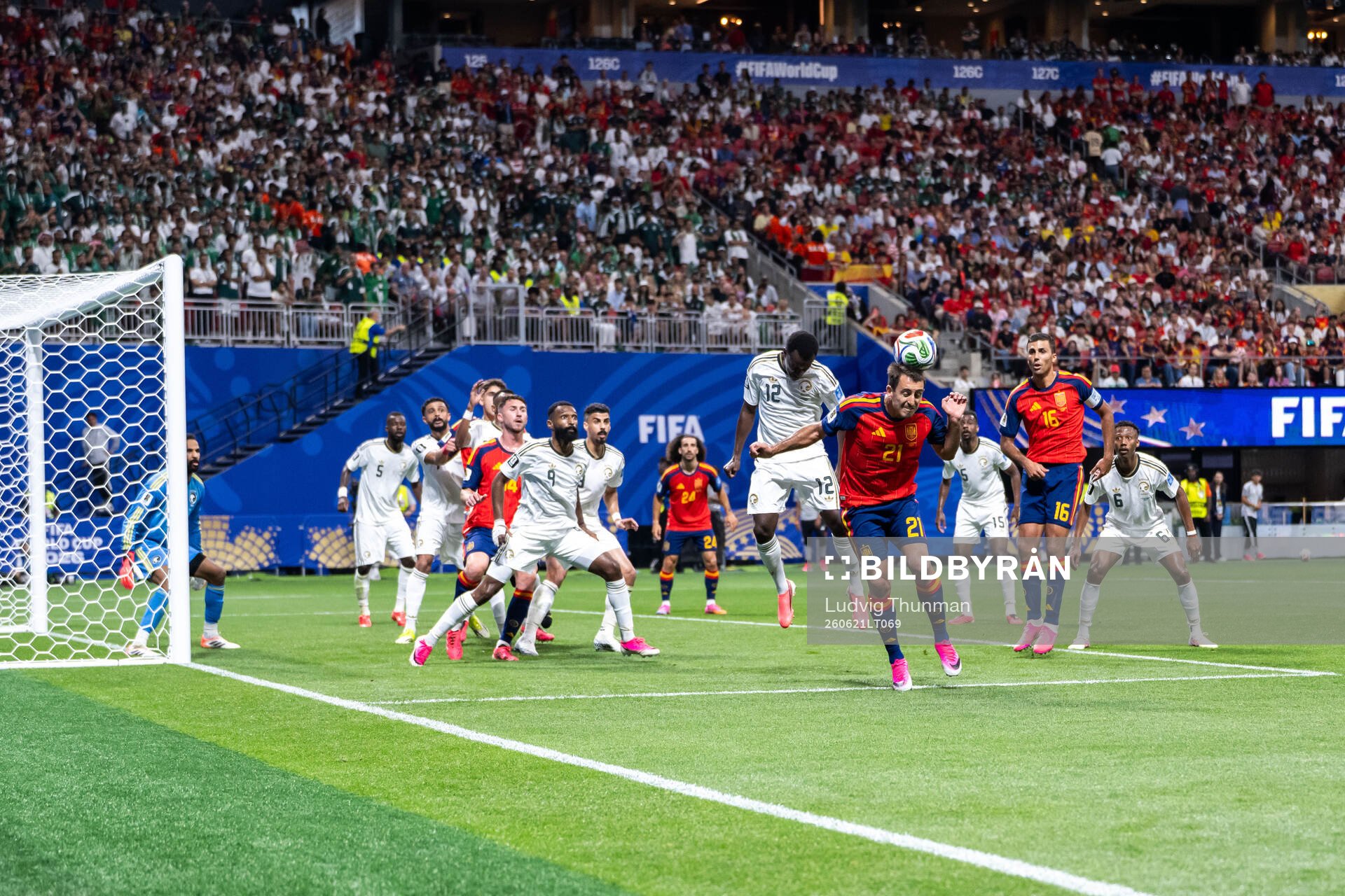 Saud Abdulhamid of Saudi Arabia and Mikel Oyarzabal of Spain