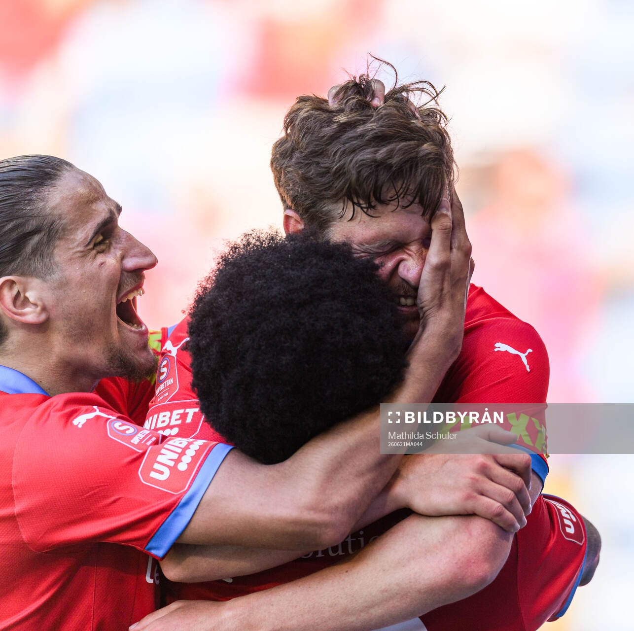 Helsingborgs Ervin Gigovic och Max Svensson jublar