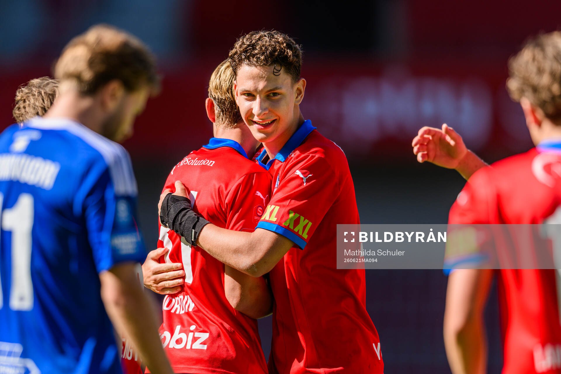 Helsingborgs Alvin Nordin och Lino Wernberg Hyppänen jublar