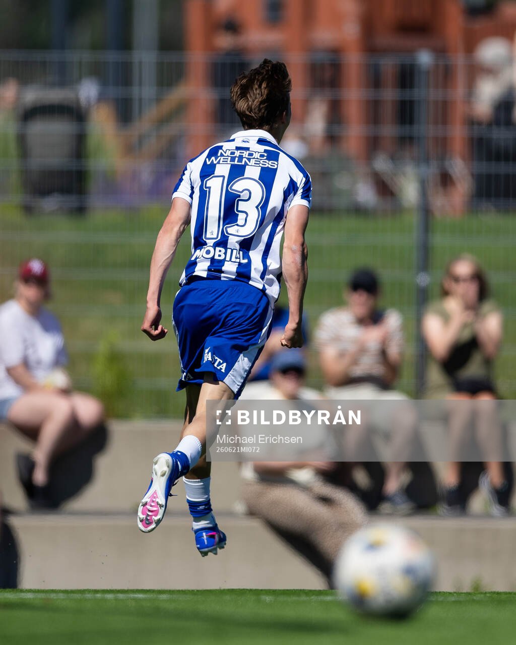 IFK Göteborgs Charlie Korutschka Larsson jublar