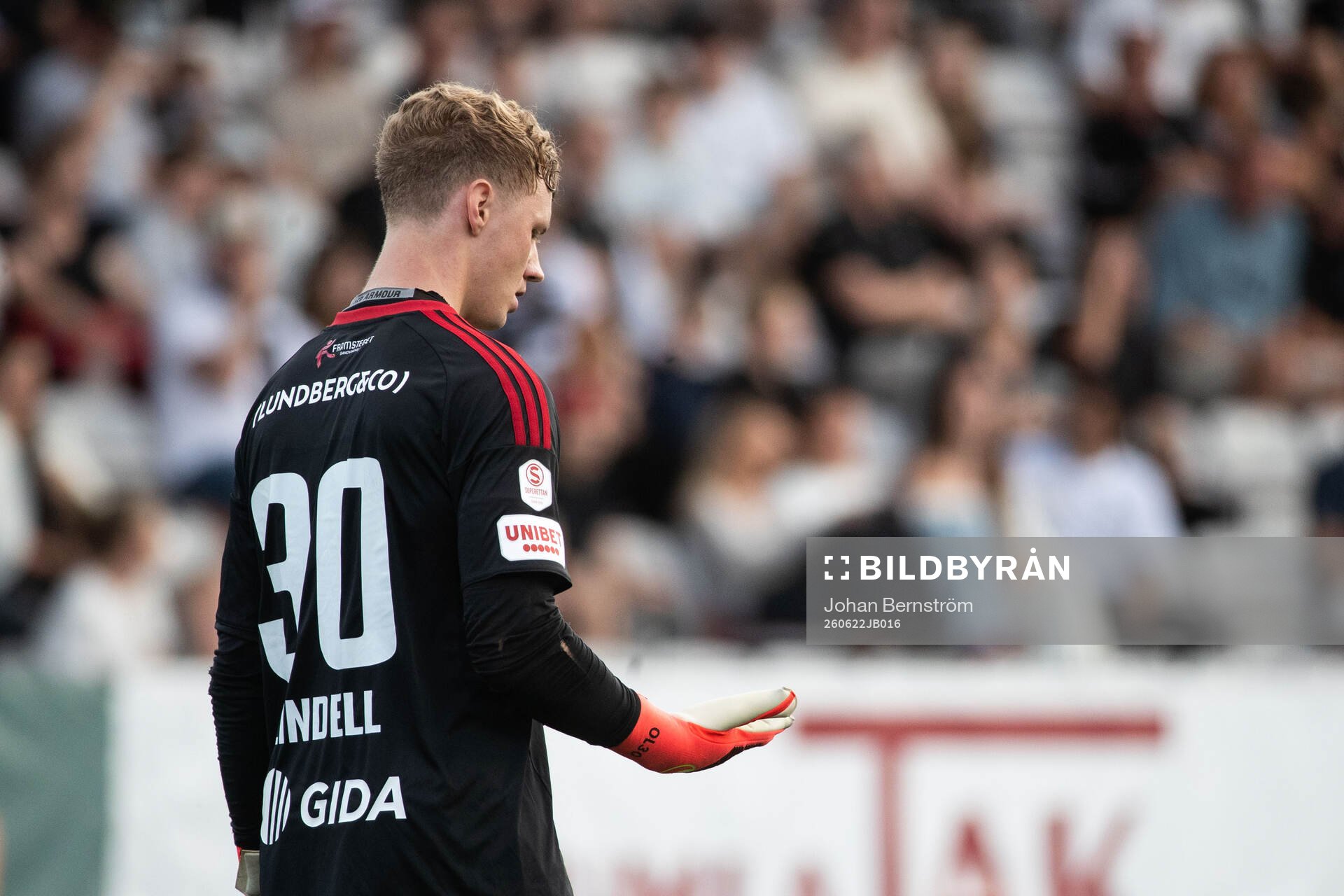 Sandvikens målvakt Otto Lindell deppar