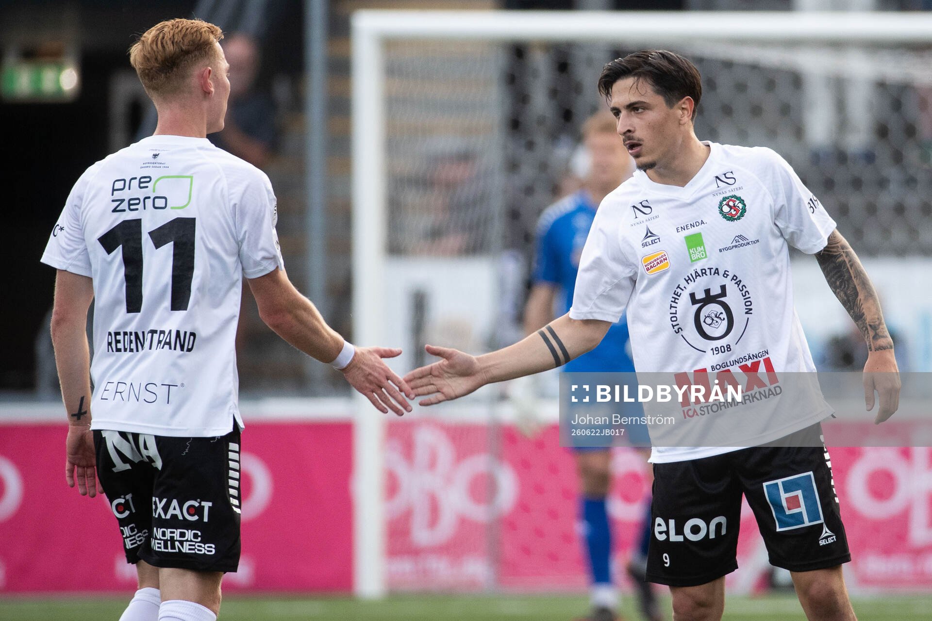 Örebros Antonio Yakoub jublar med Christopher Redenstrand