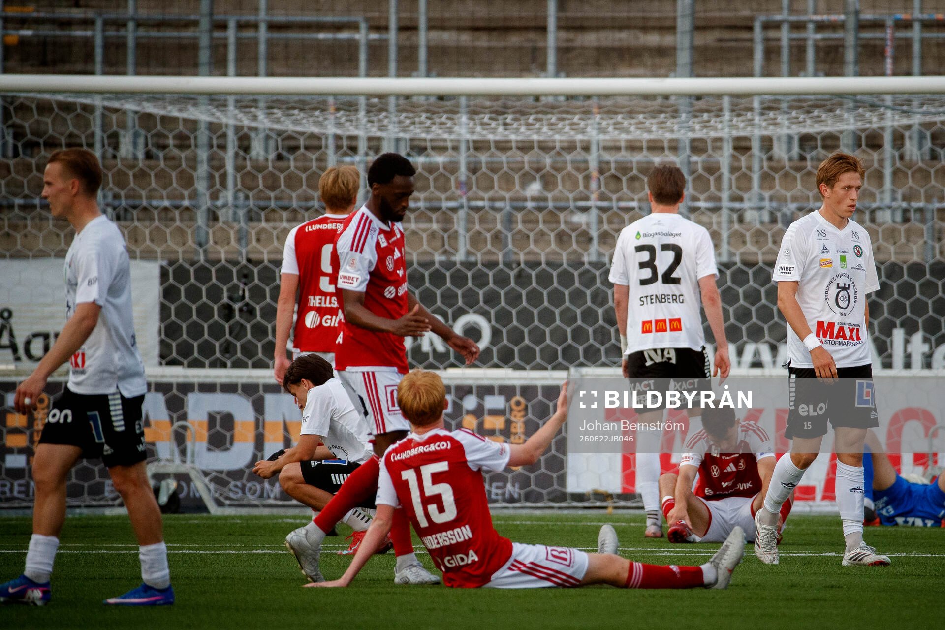 Örebros John Stenberg och Lowe Astvald samt Sandvikens