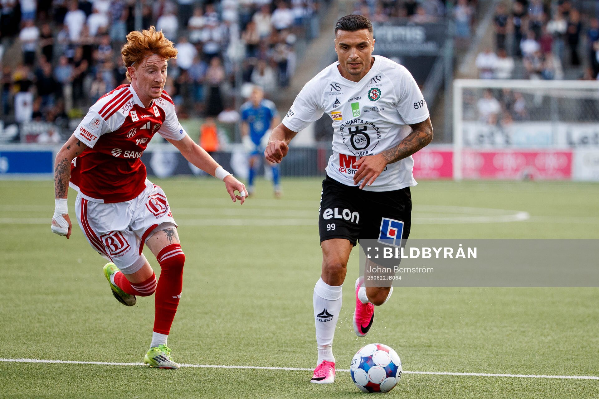 Örebros Ahmed Yasin och Sandvikens Alan Carleton