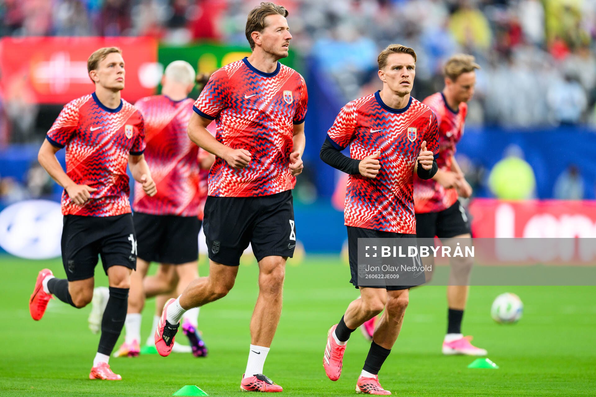 Sander Berge and Martin Ødegaard of Norway