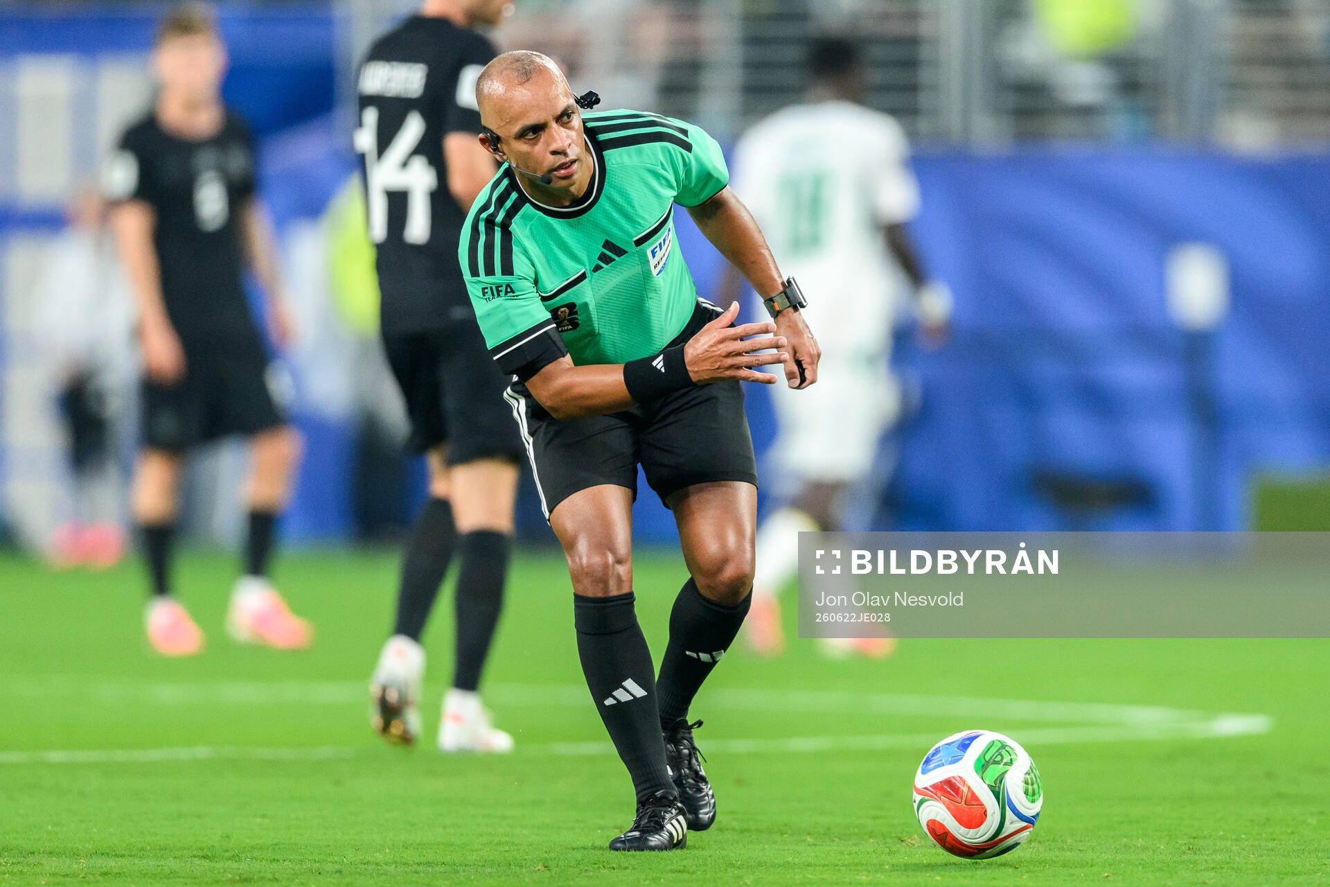 Referee Wilton Sampaio