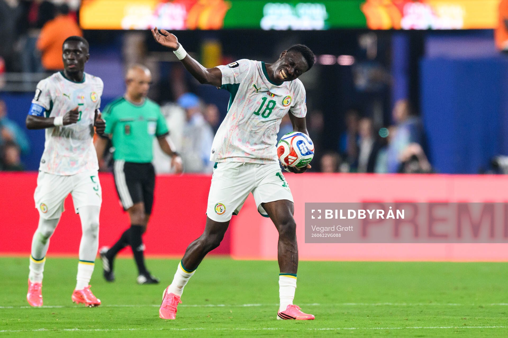 Ismaila Sarr of Senegal celebrates