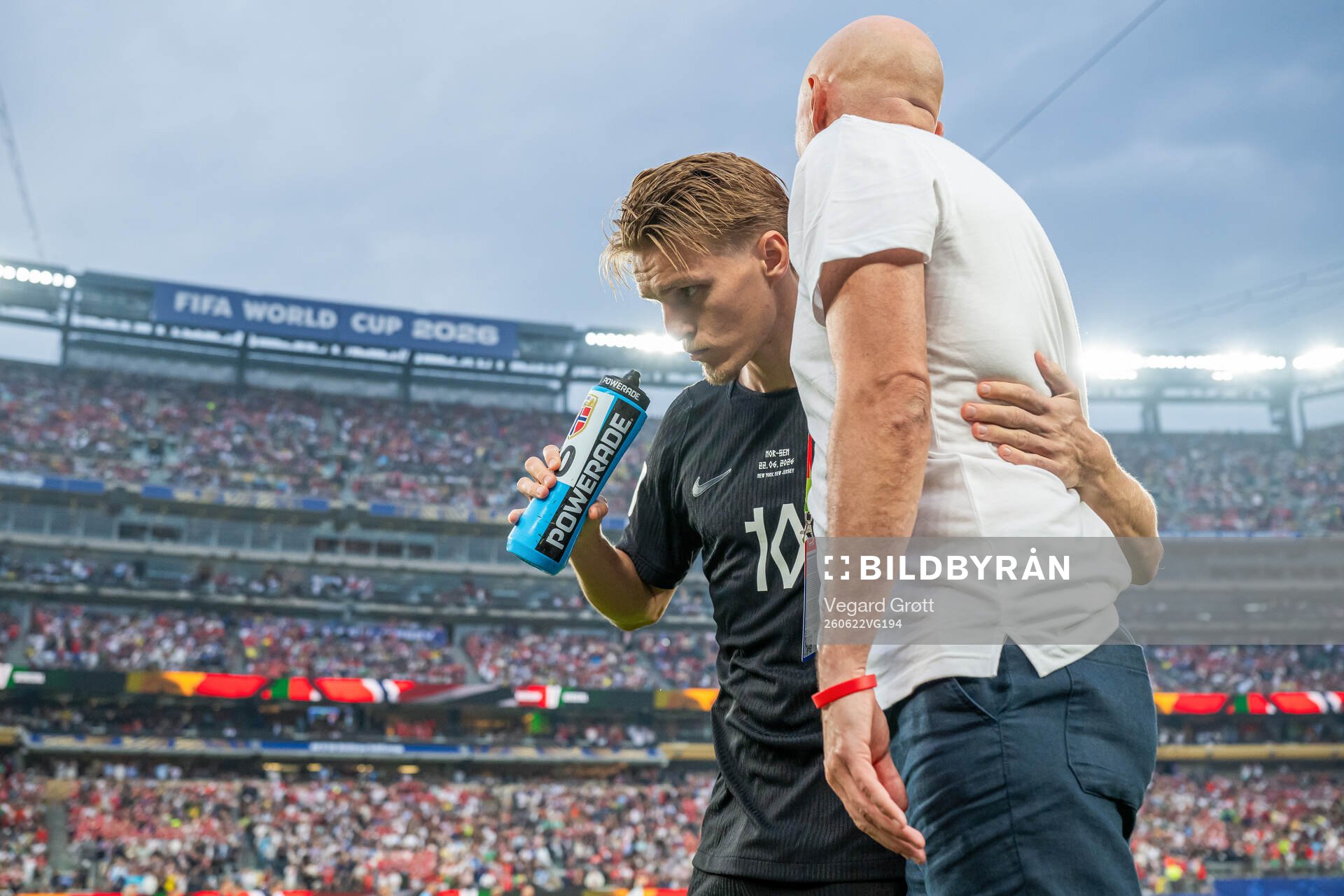 Martin Ødegaard and head coach Ståle Solbakken of Norway