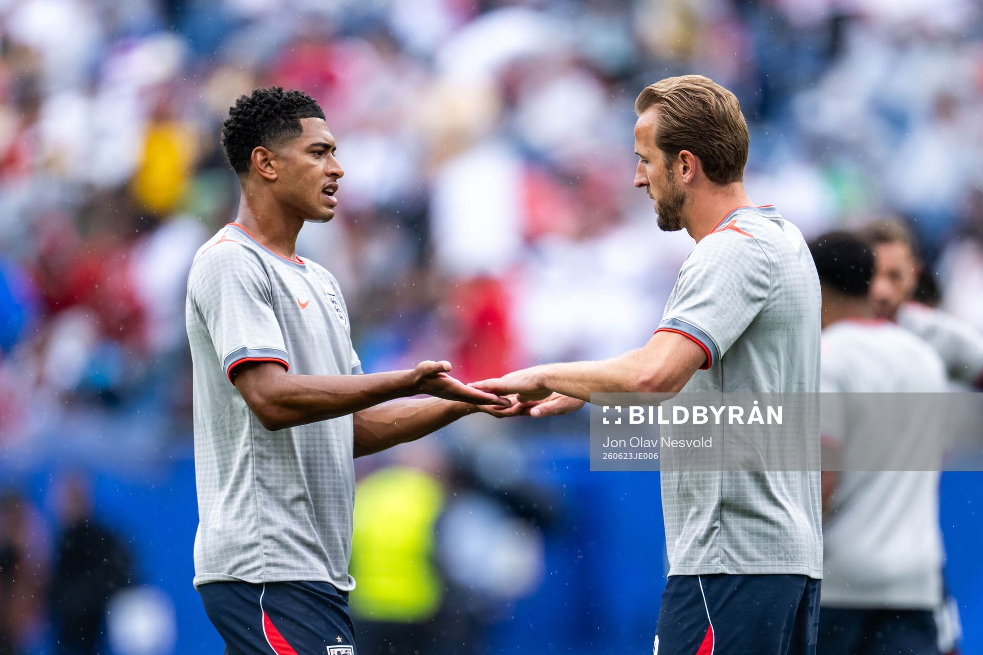 Jude Bellingham and Harry Kane of England