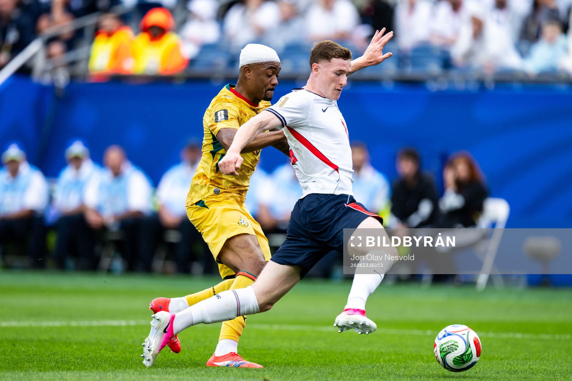 Jordan Ayew of Ghana and Elliot Anderson of England