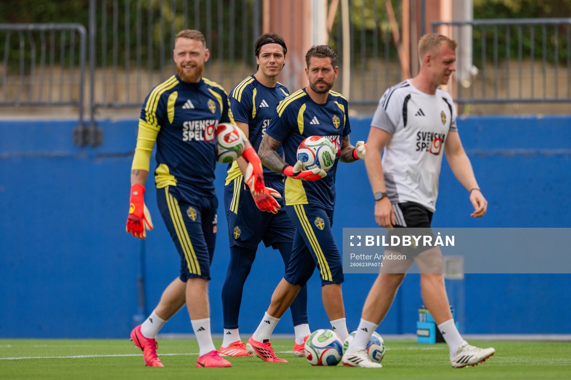 Goalkeeper Viktor Johansson, goalkeeper Jacob Widell
