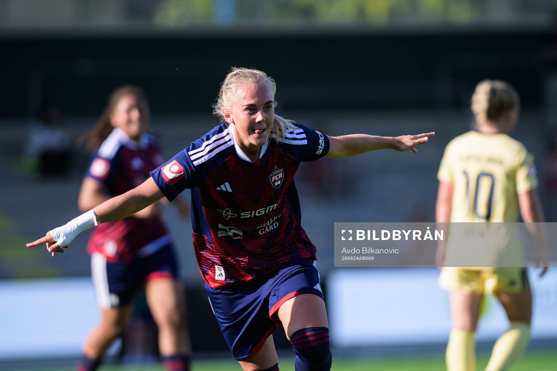 Rosengårds Molly Johansson jublar