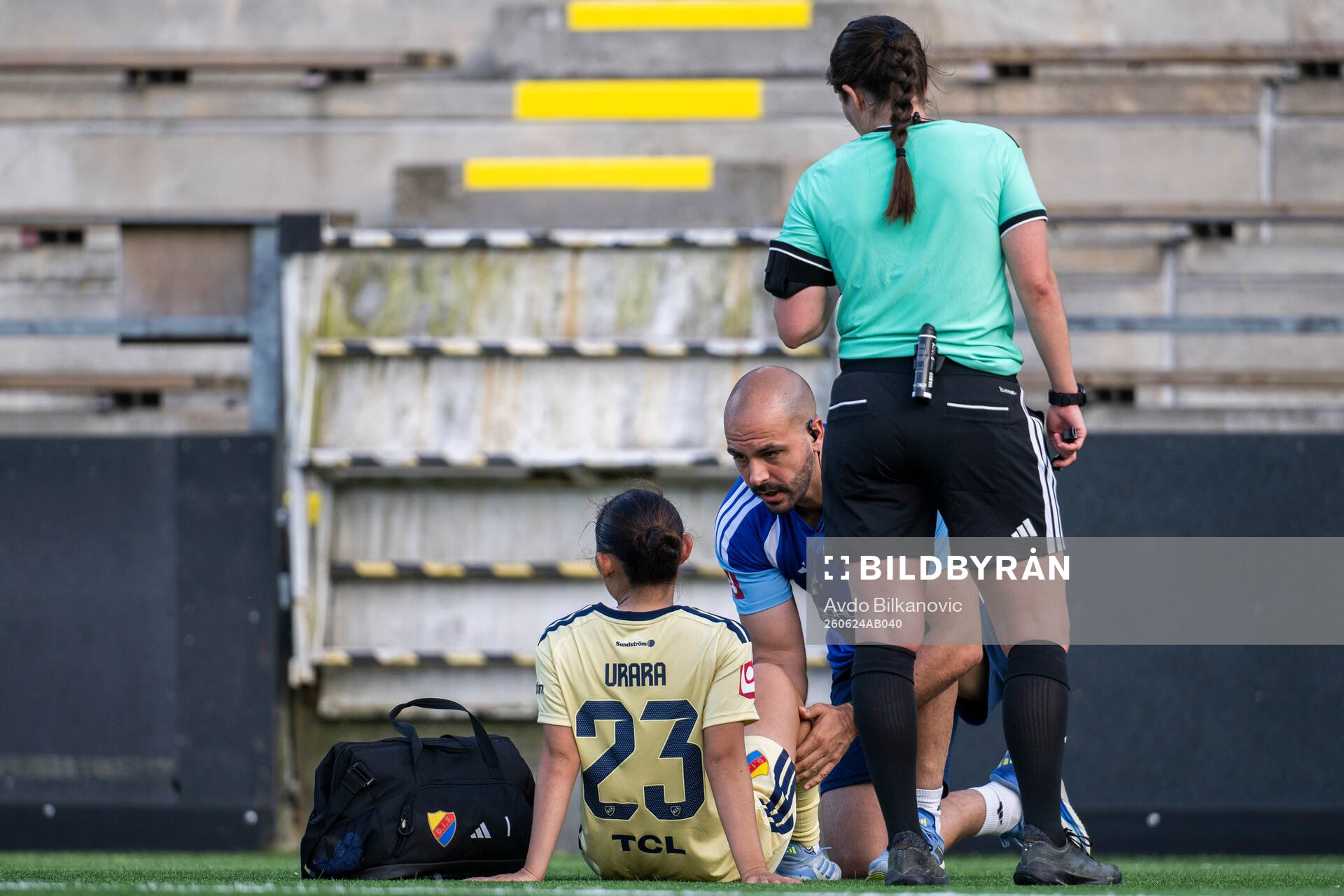 Djurgårdens Urara Watanabe får hjälp