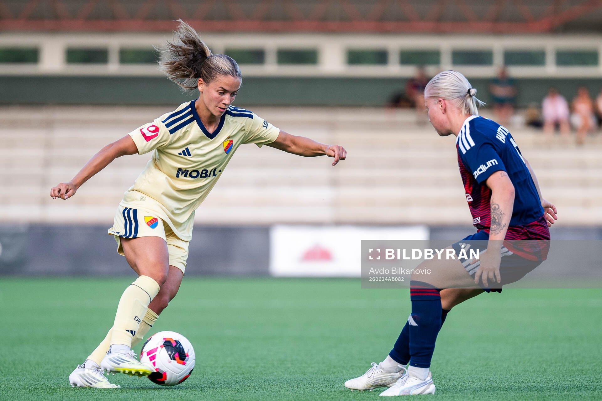 Djurgårdens Johanna Renmark och Rosengårds Anni