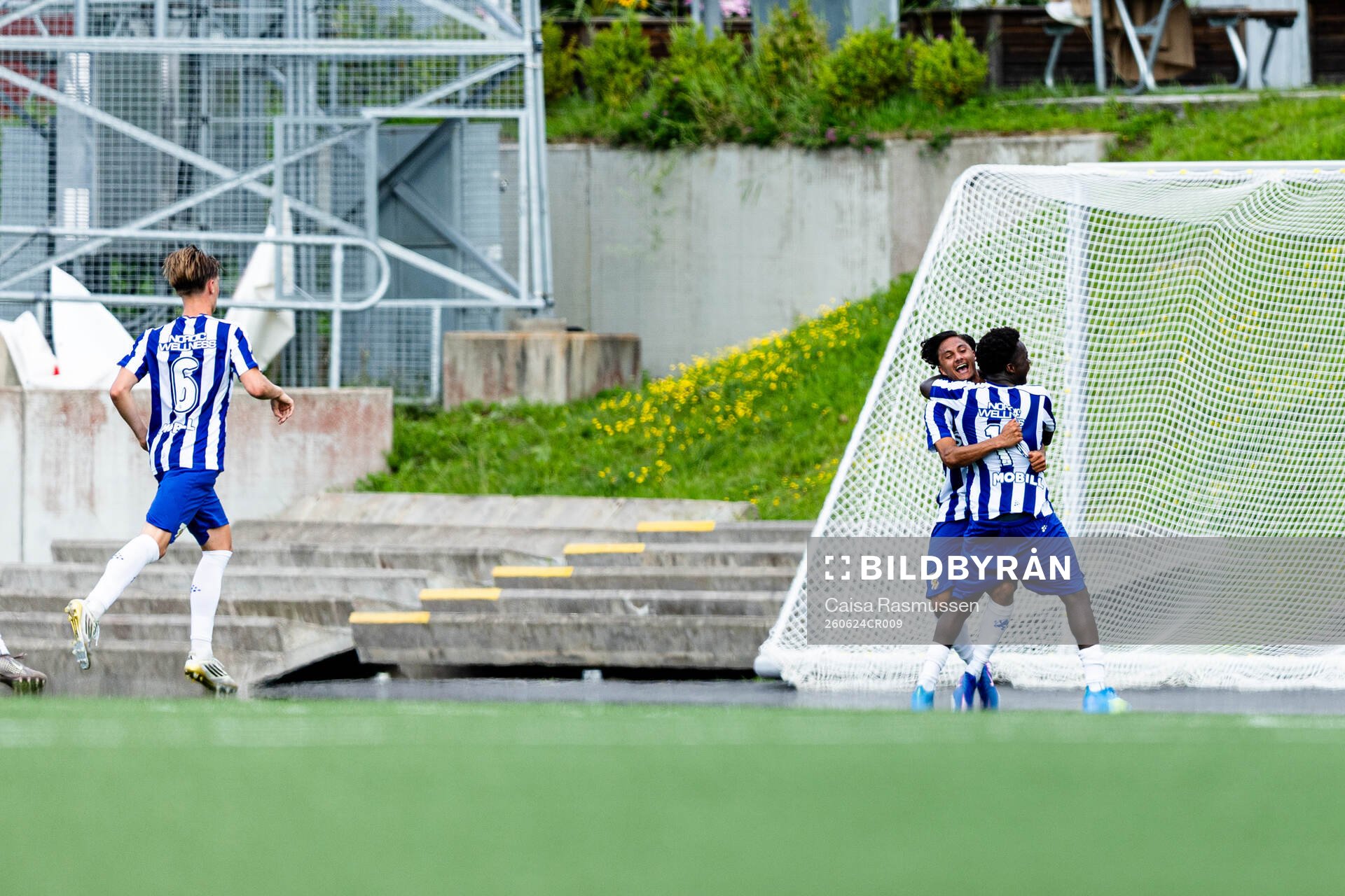 IFK Göteborgs Landing Sidibeh och Lowe Wennblad jublar
