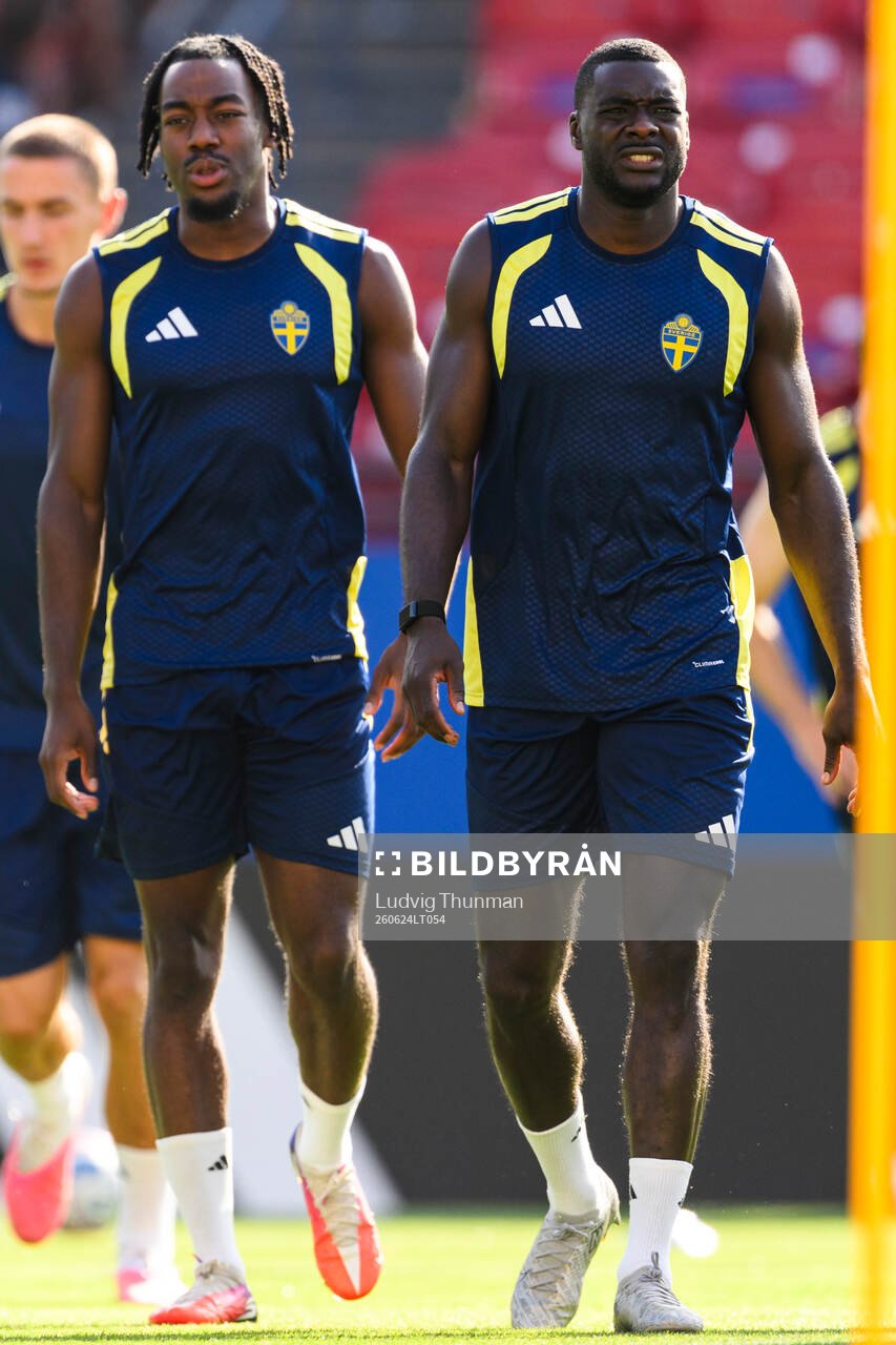 Anthony Elanga and Ken Sema of the Swedish national