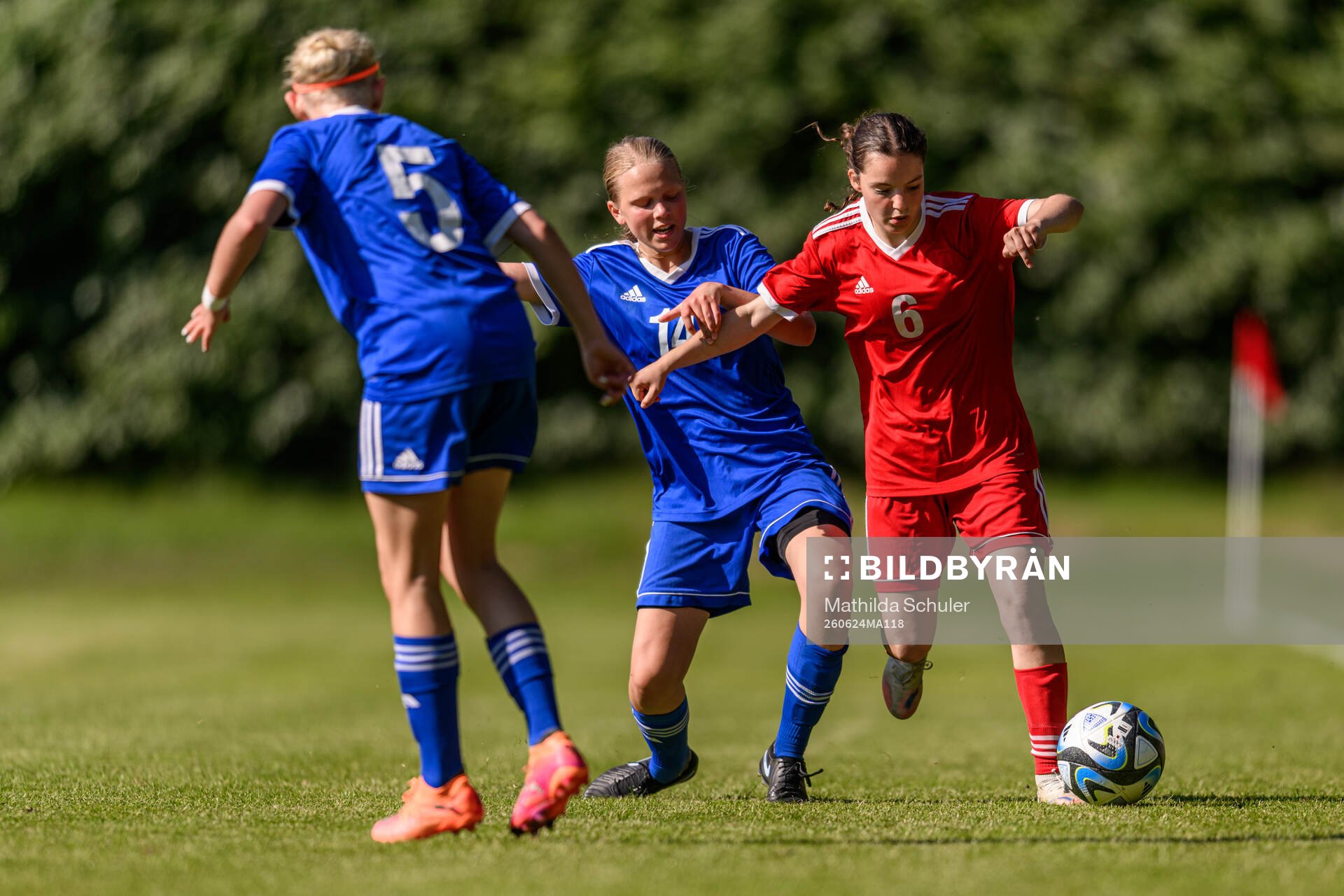Stella Henriksson och Amanda Sajovic
