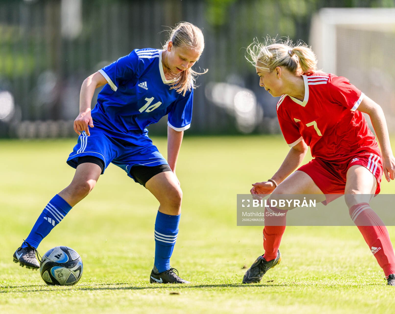 Stella Henriksson och Elvina Forslund