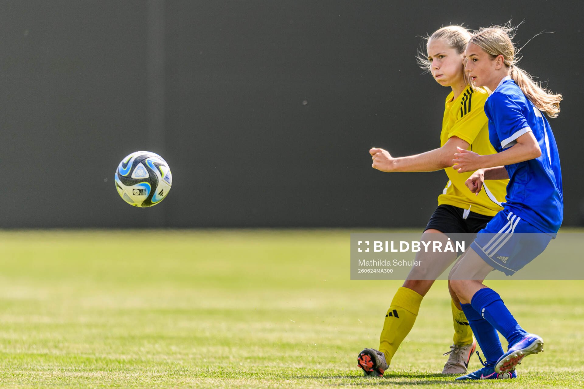 Andrea Nylöf, Djurgårdens IF FF och Freja Andersson,