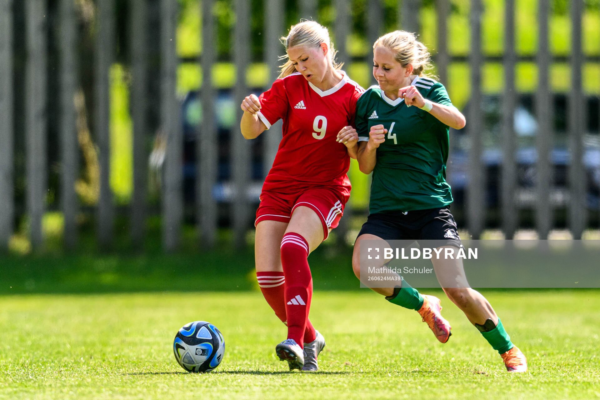 Ebba Löfgren, FC Trollhättan och Cornelia Falkenberg, BK