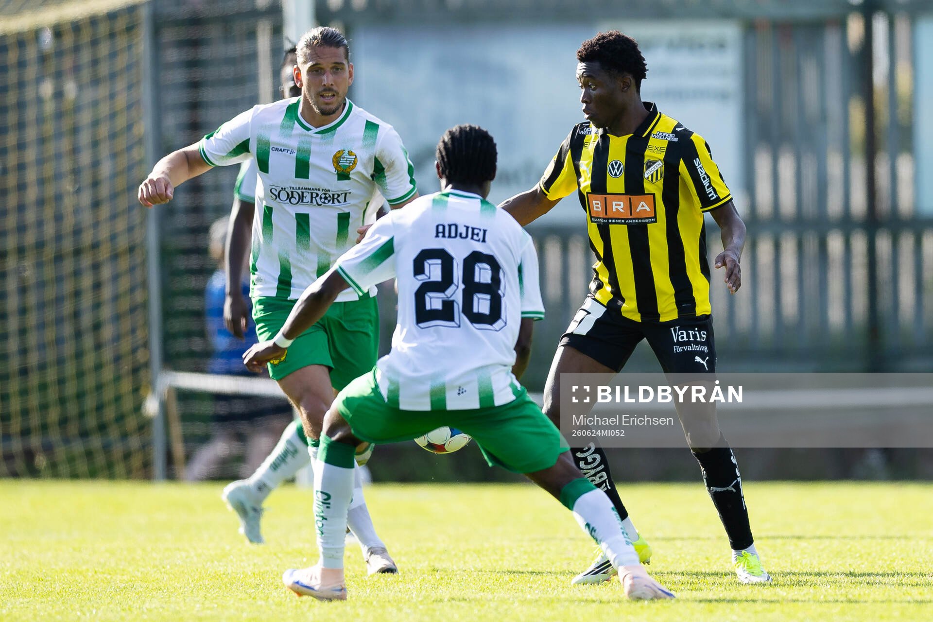 Häckens Abdoulaye Doumbia och Hammarbys Frank Junior Adjei