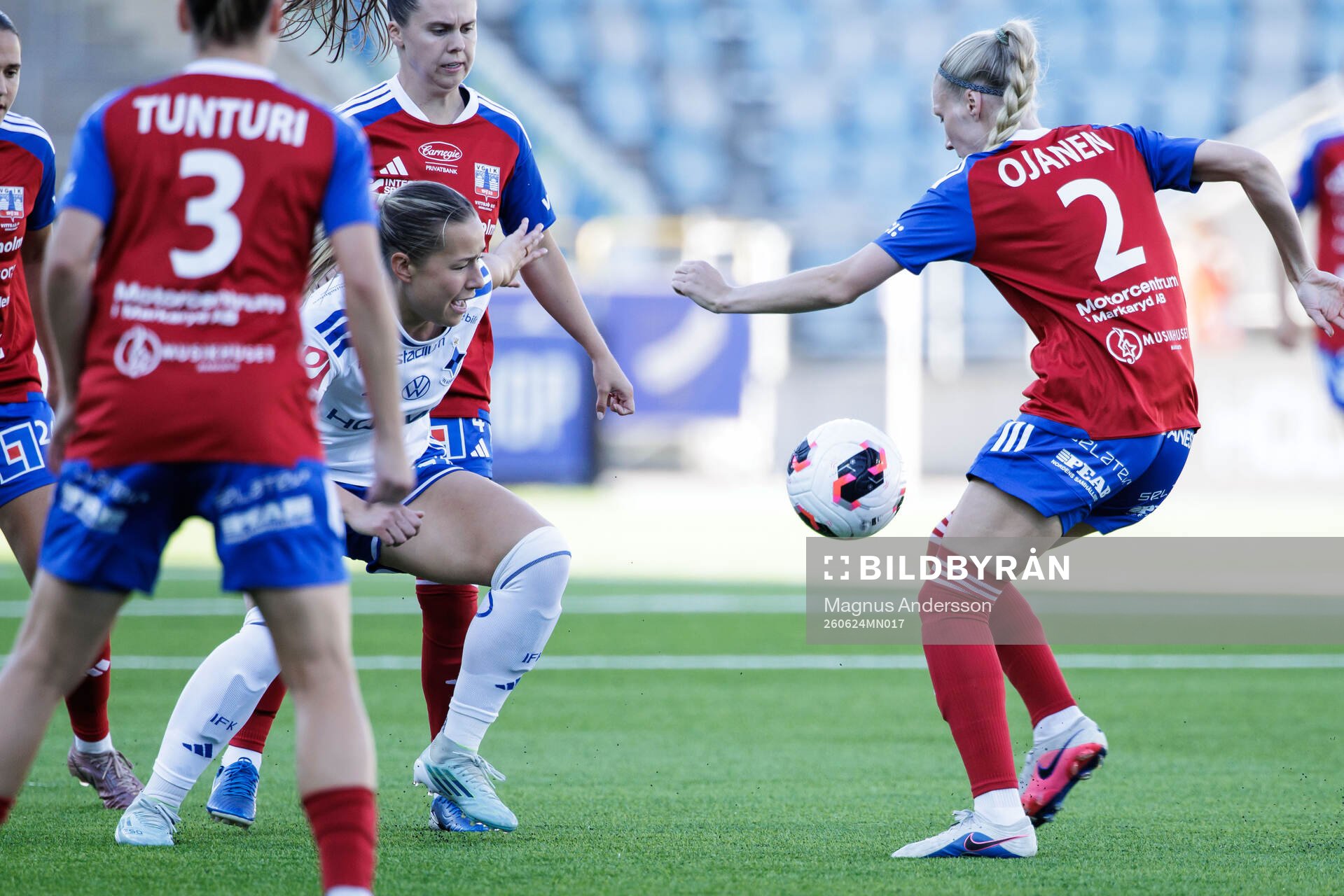 IFK Norrköpings Emma Engström och Vittsjös Sanni Ojanen