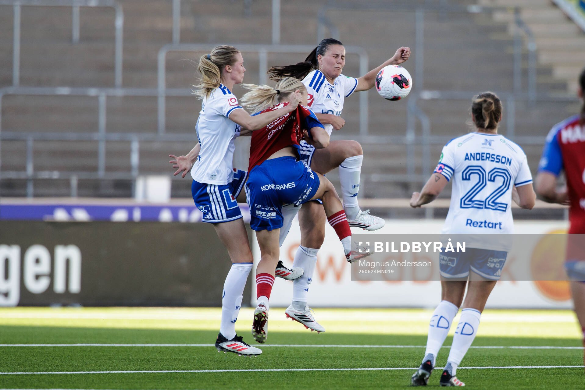 IFK Norrköpings Ebba Handfast och Vittsjös Milla Larsson