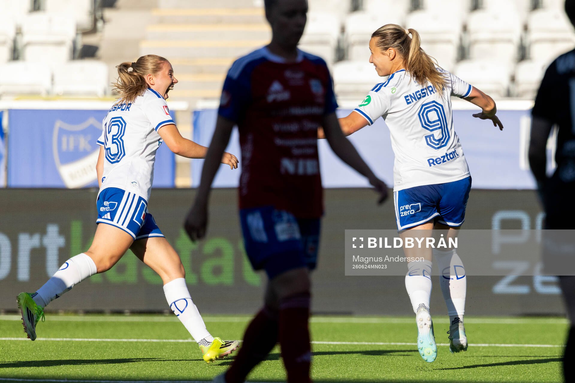 IFK Norrköpings Paula Broddner Klingspor jublar med Emma