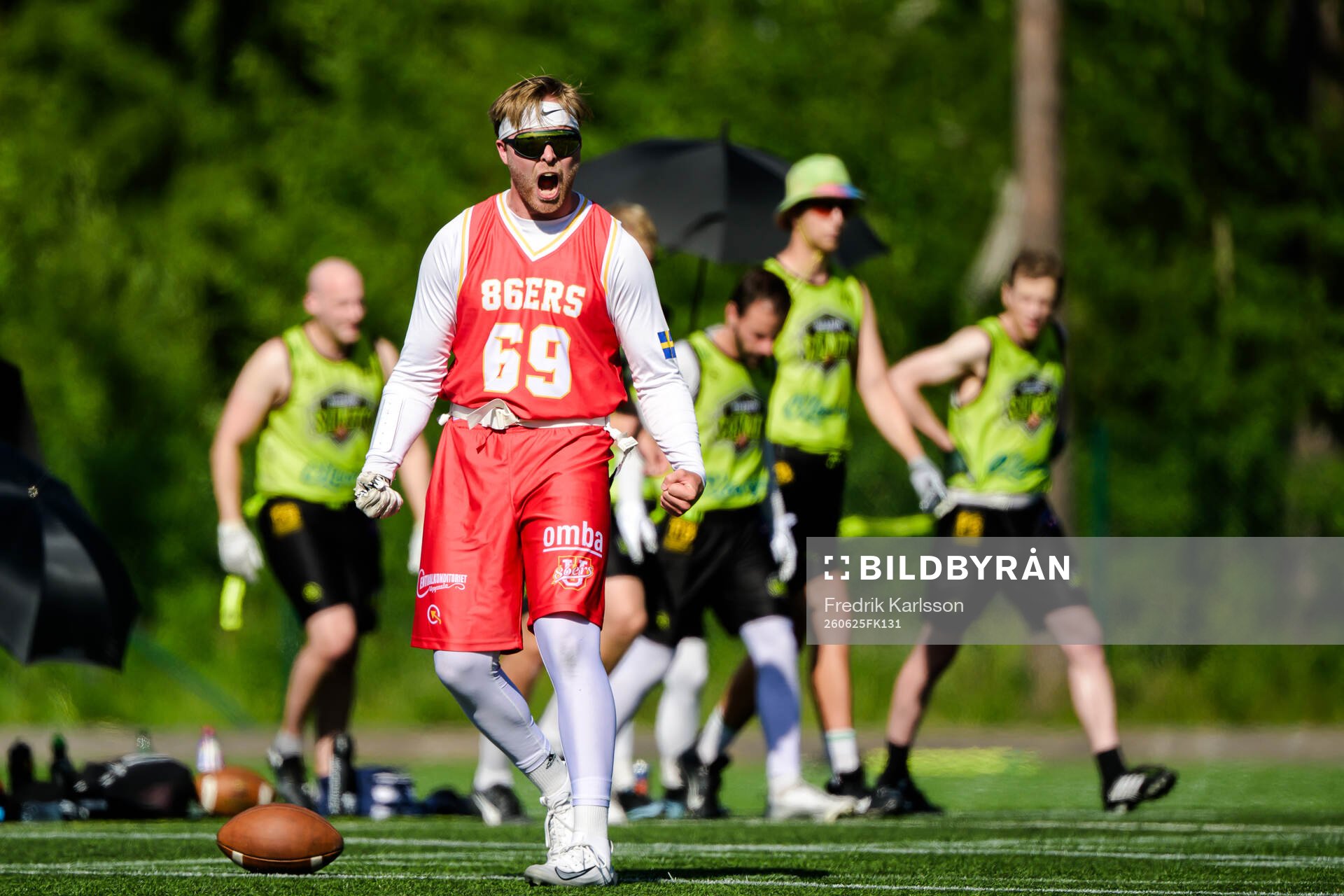 Uppsala 86ers Jonathan Myrlander jublar