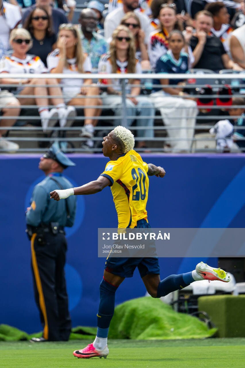 Nilson Angulo of Ecuador celebrates the 1-1 goal