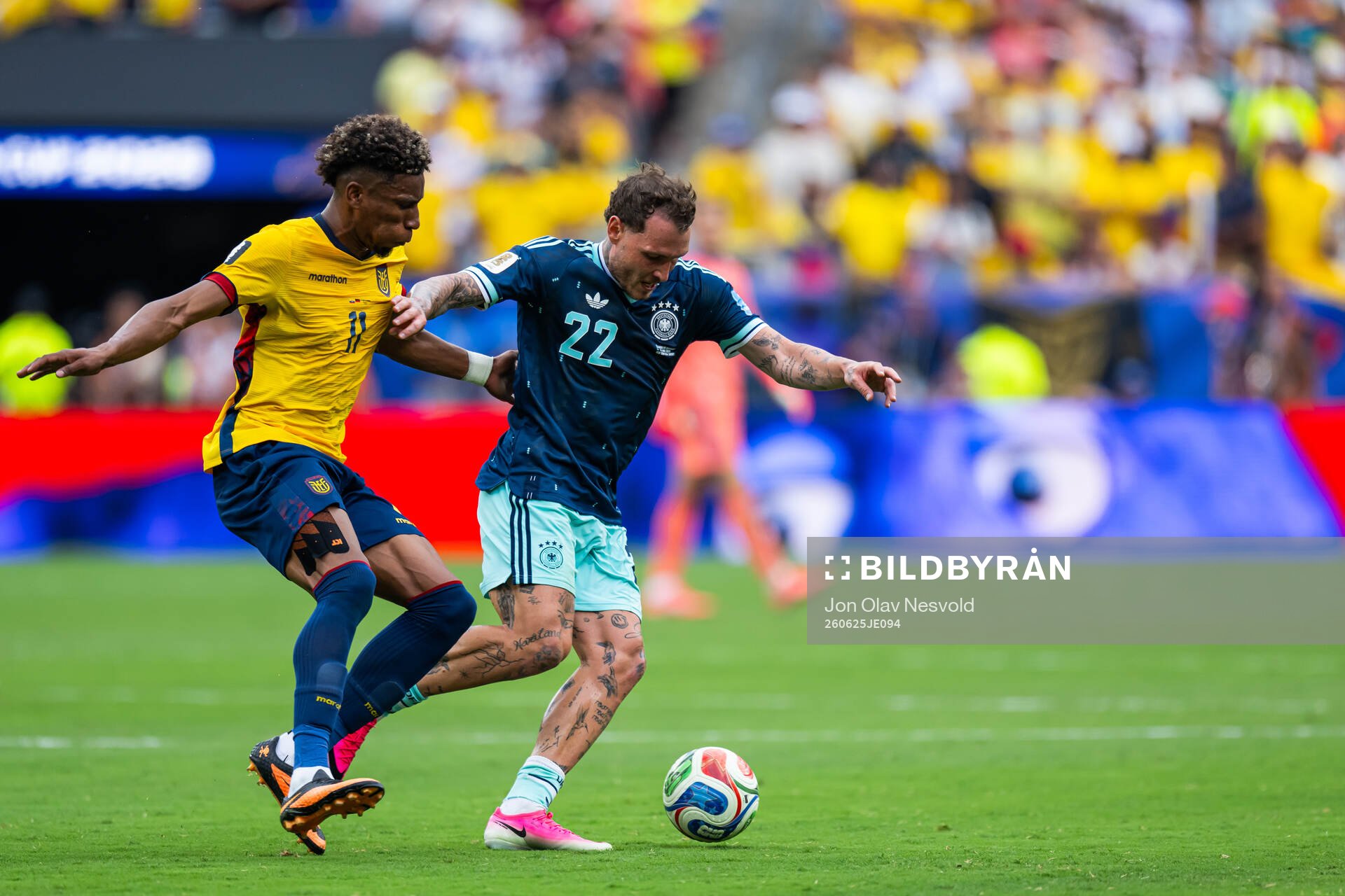 Kevin Rodriguez of Ecuador and David Raum of Germany