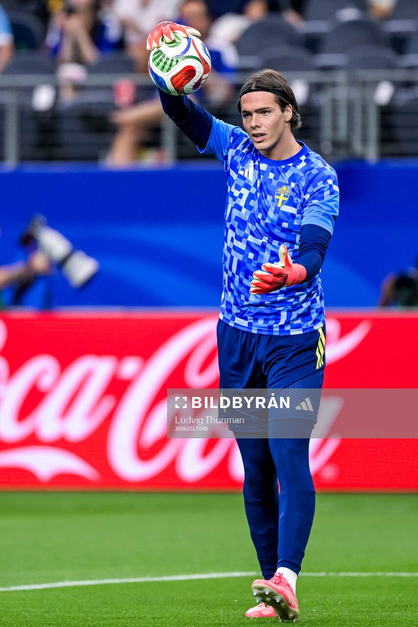 goalkeeper Jacob Widell Zetterström of Sweden