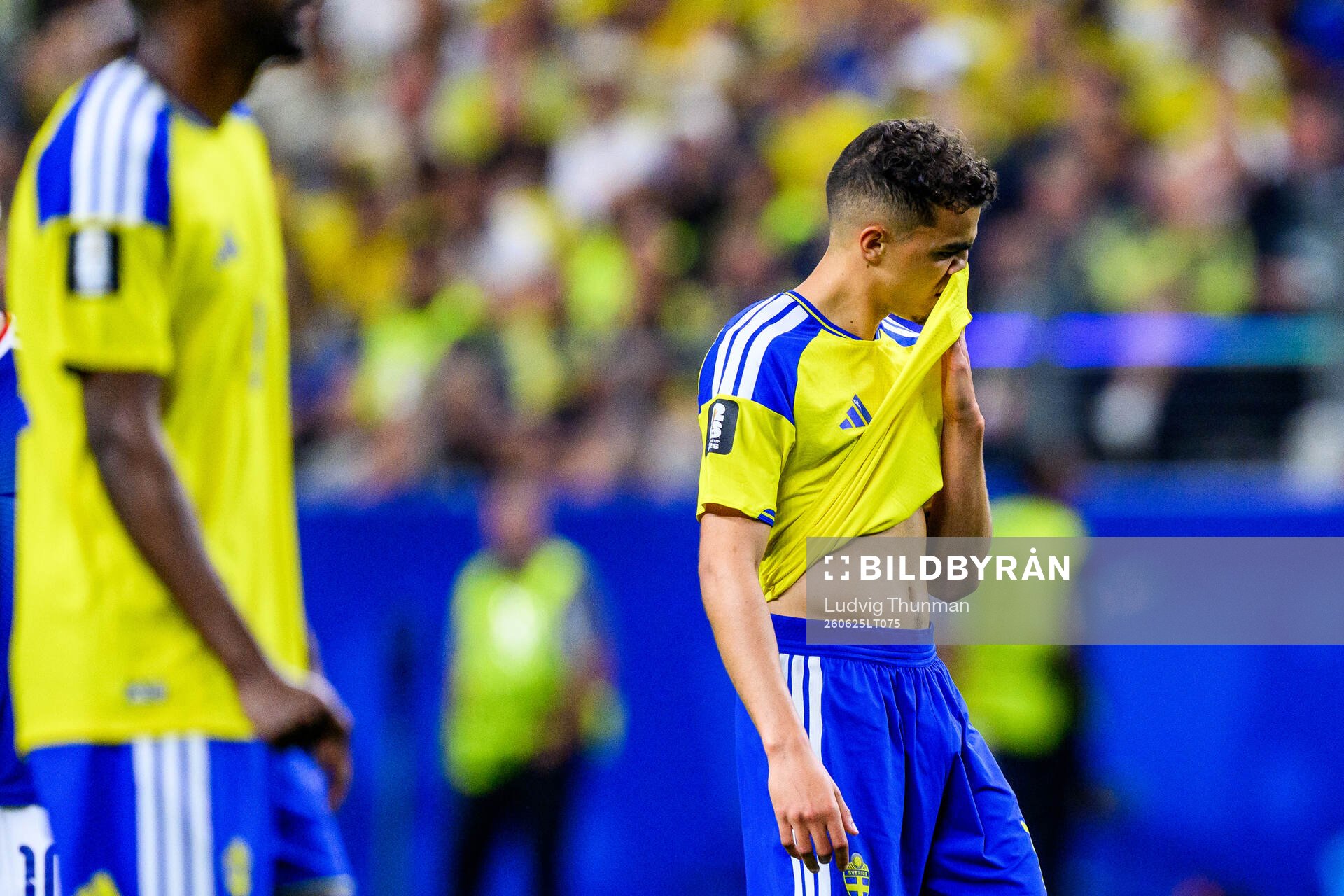 Yasin Ayari of Sweden looks dejected