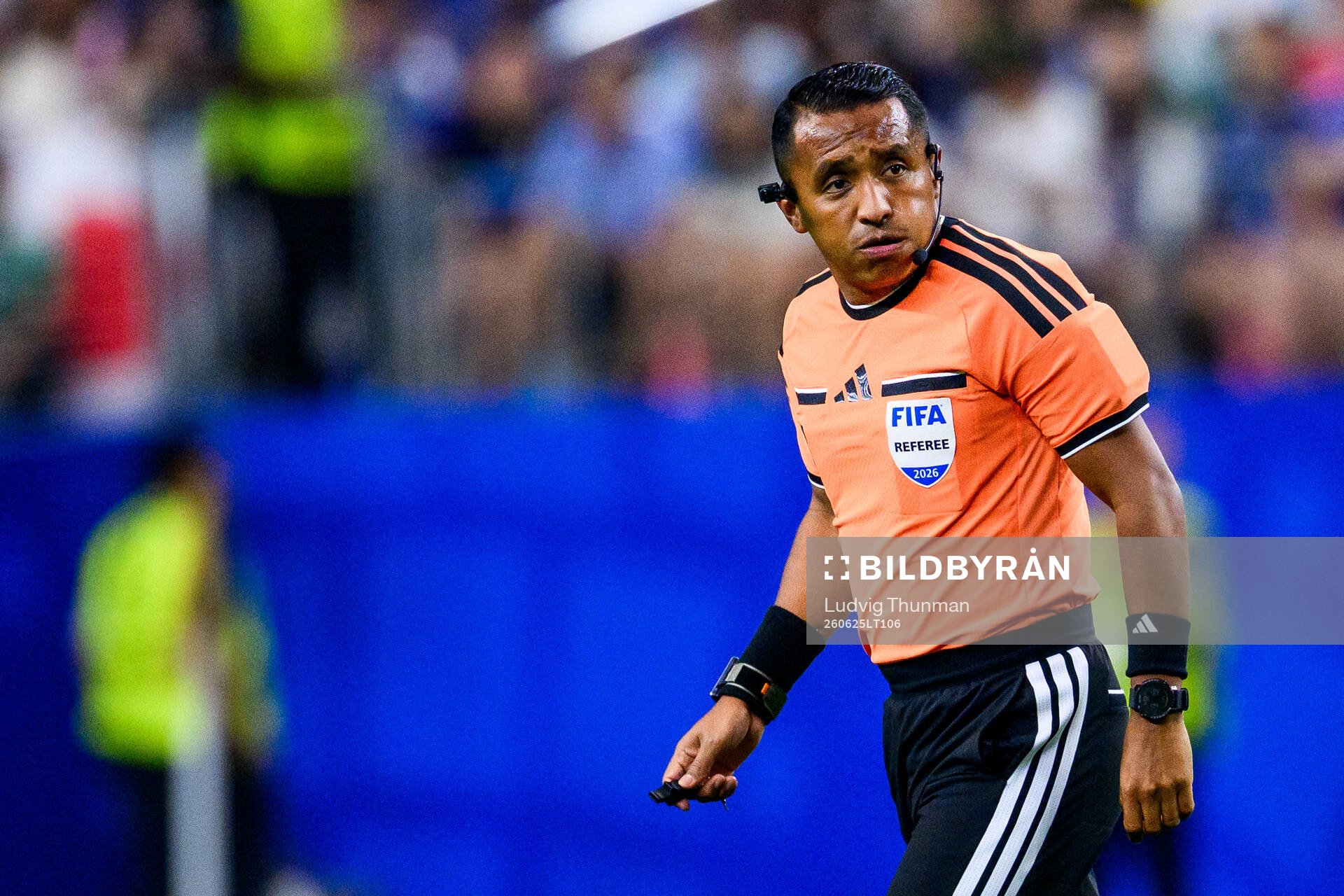 Referee Ivan Arcides