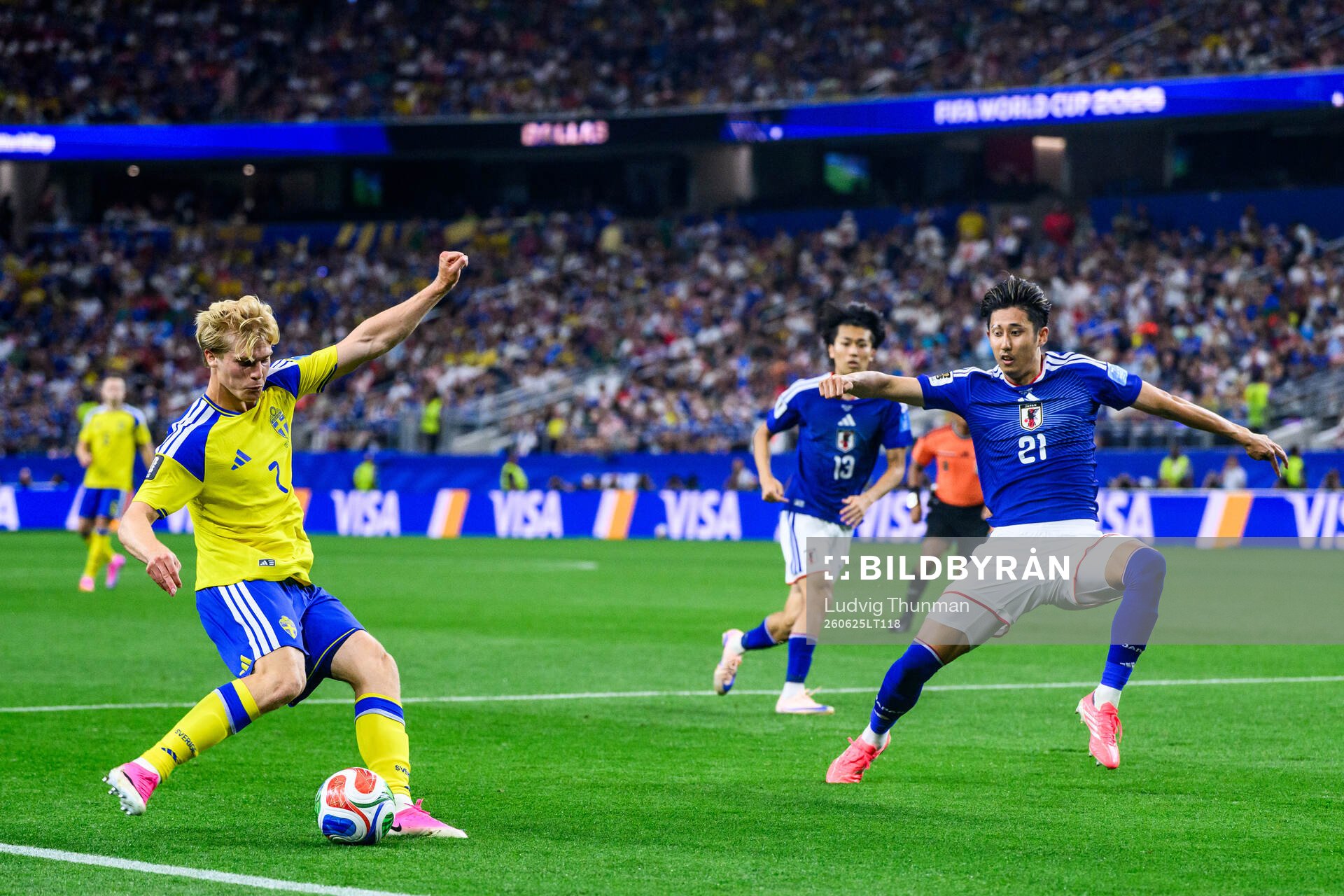Lucas Bergvall of Sweden and Hiroki Ito of Japan