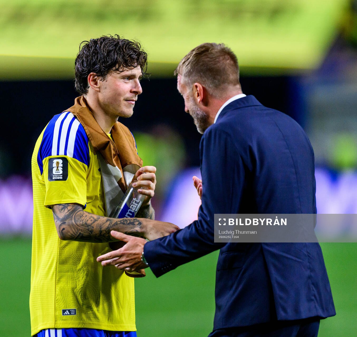 Victor Nilsson Lindelöf and Head coach Graham Potter of