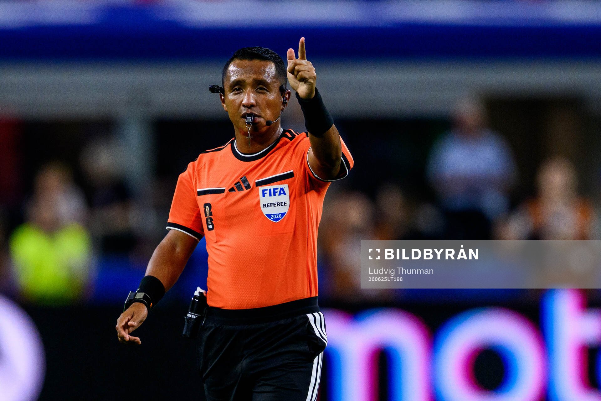 Referee Ivan Arcides