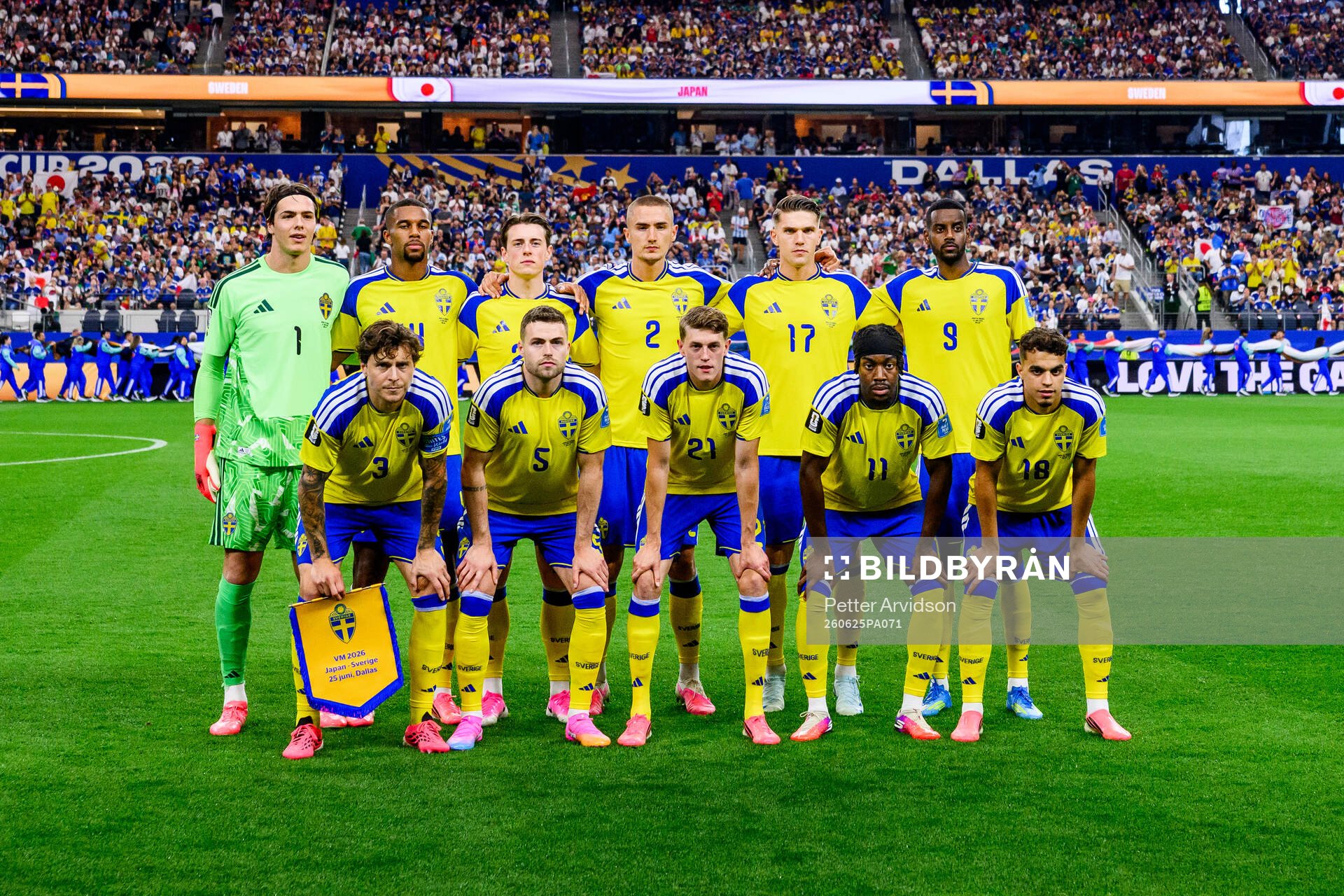 Top left; Goalkeeper Jacob Widell Zetterström, Isak Hien,