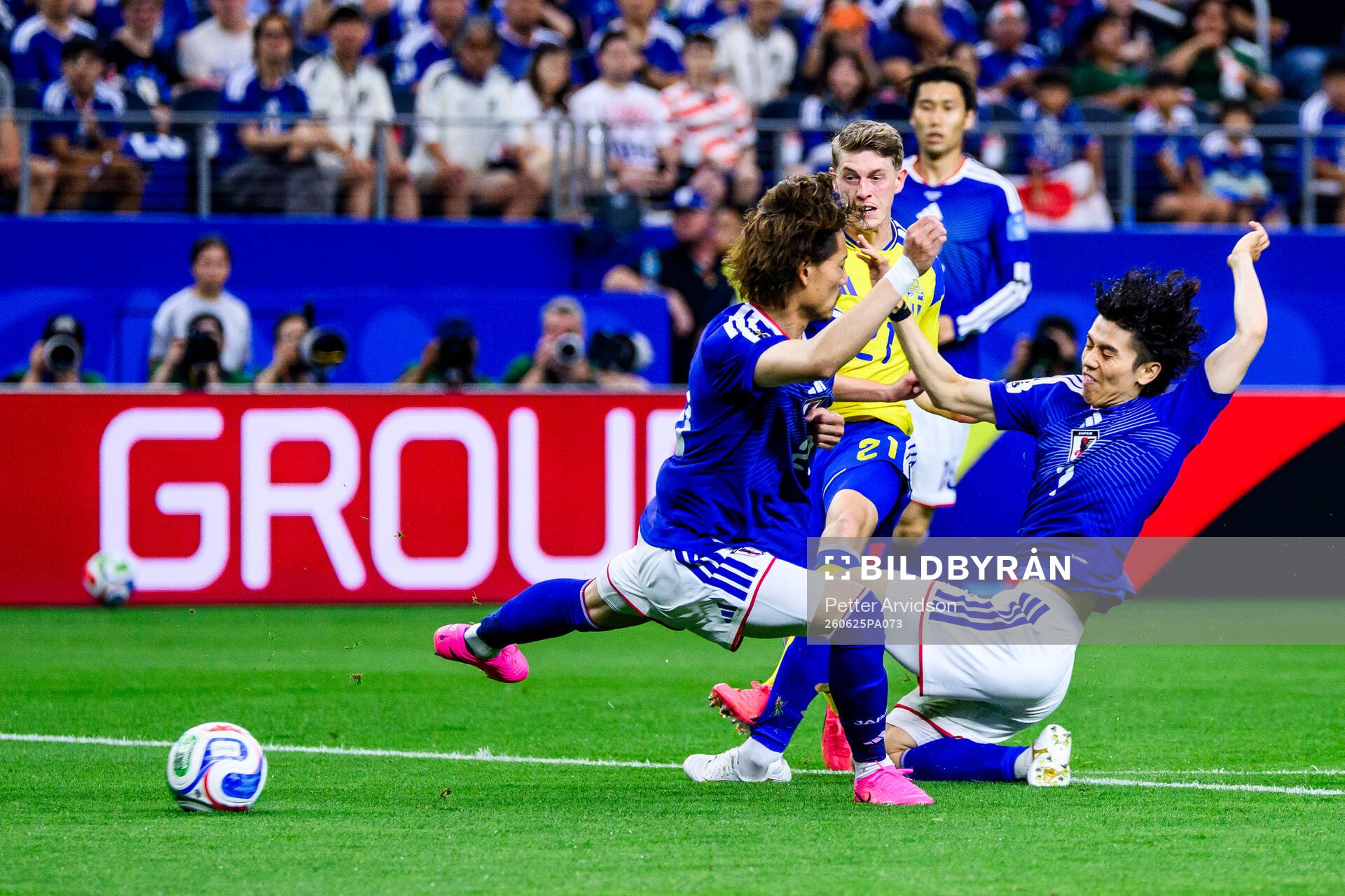 Alexander Bernhardsson of Sweden and Ao Tanaka of Japan