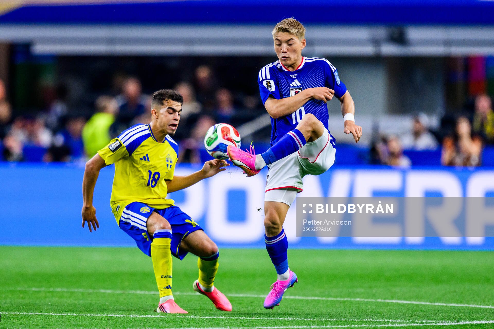 Yasin Ayari of Sweden and Ritsu Doan of Japan