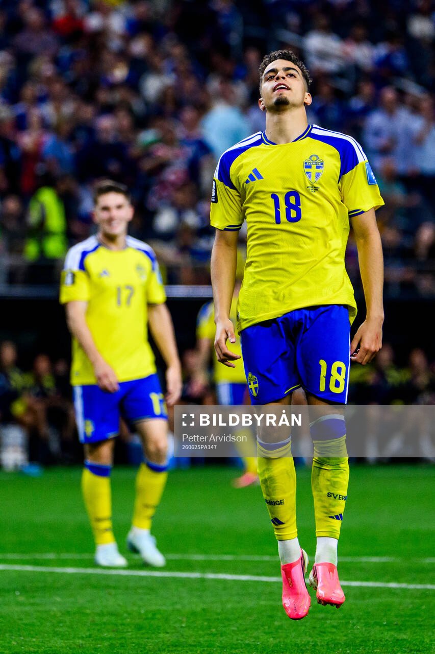 Yasin Ayari of Sweden looks dejected