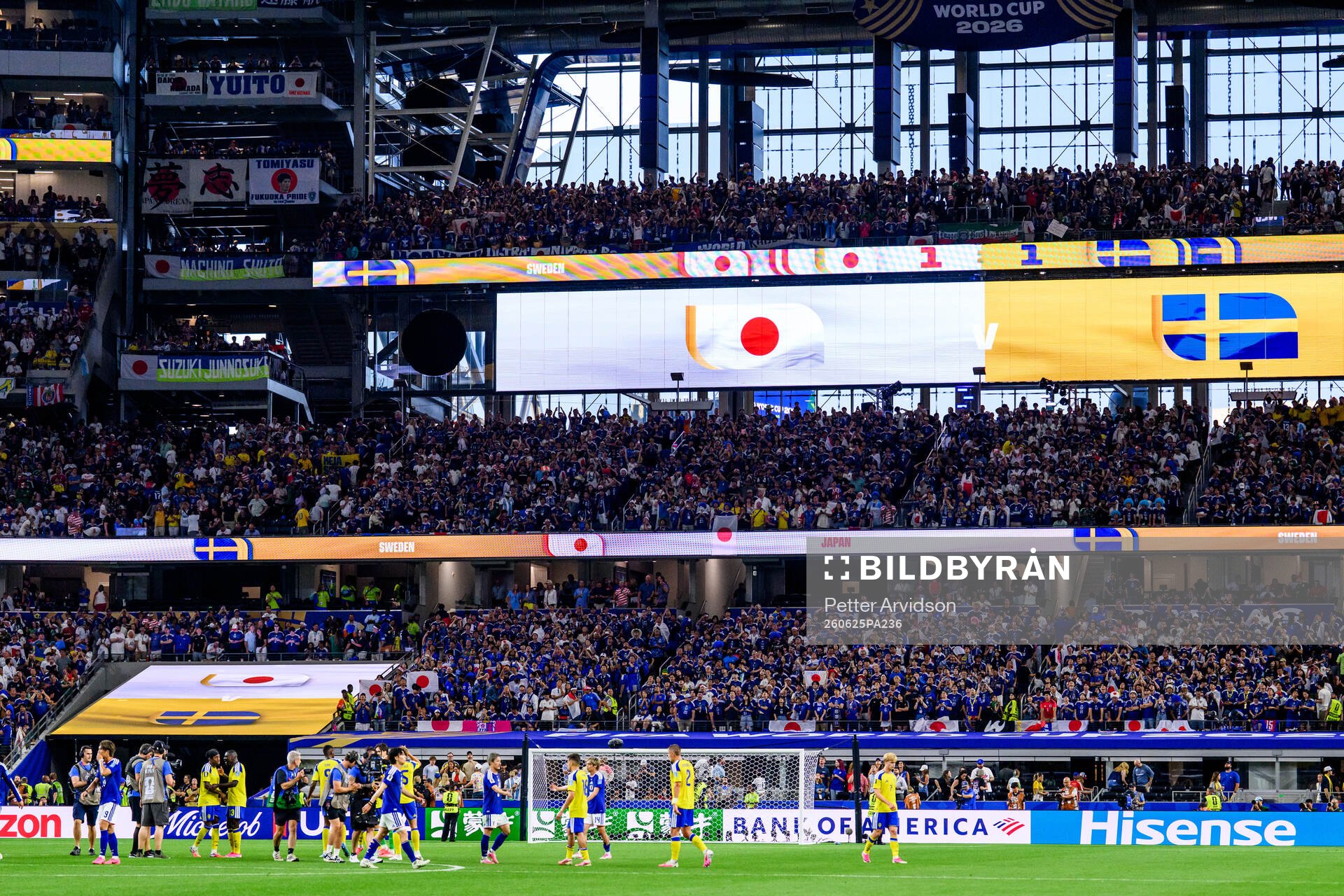 Players of Sweden and of Japan