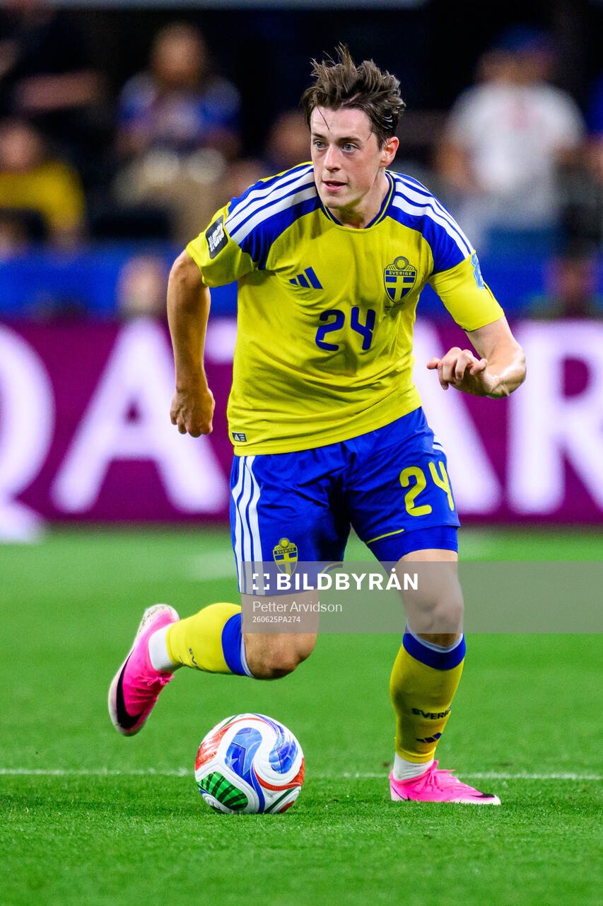 Elliot Stroud of Sweden