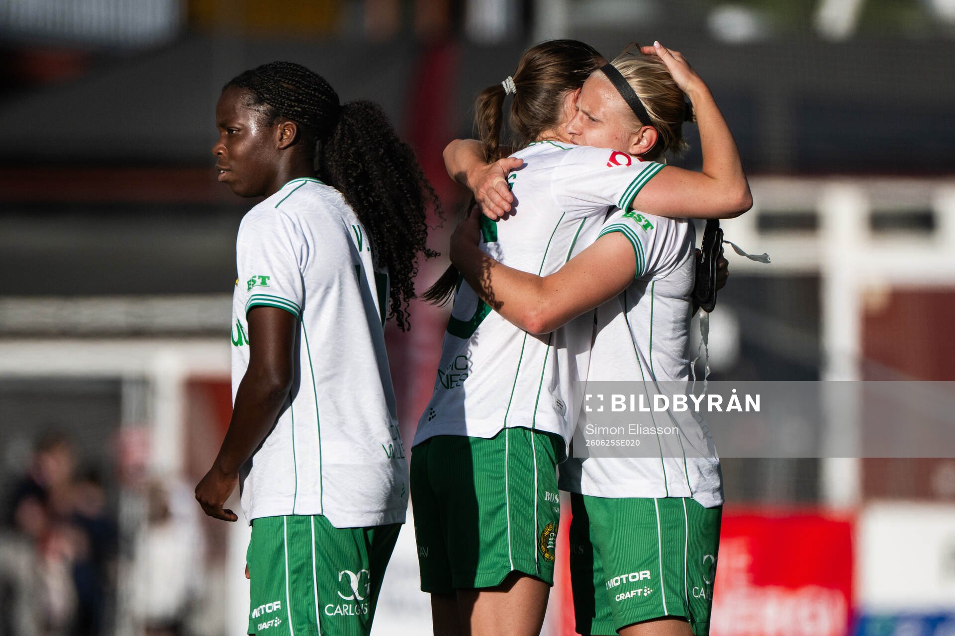 Hammarbys Vivienne Lia, Svea Rehnberg och Madison Pogarch