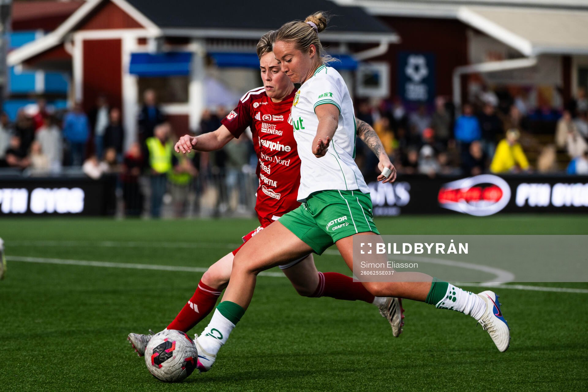 Piteås Cecilia Edlund och Hammarbys Mathilde Janzen