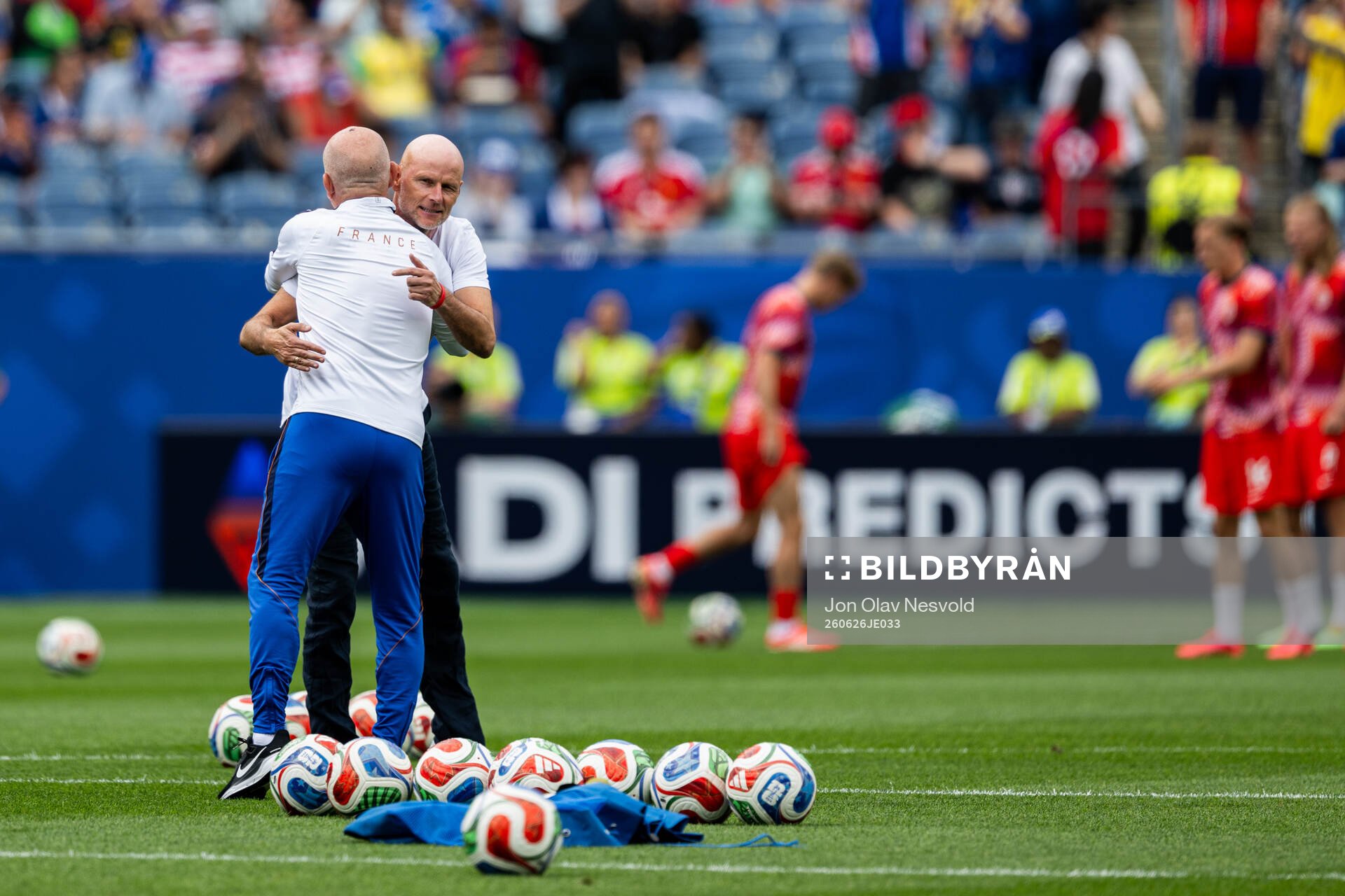 Head coach Ståle Solbakken of Norway and Assistant coach