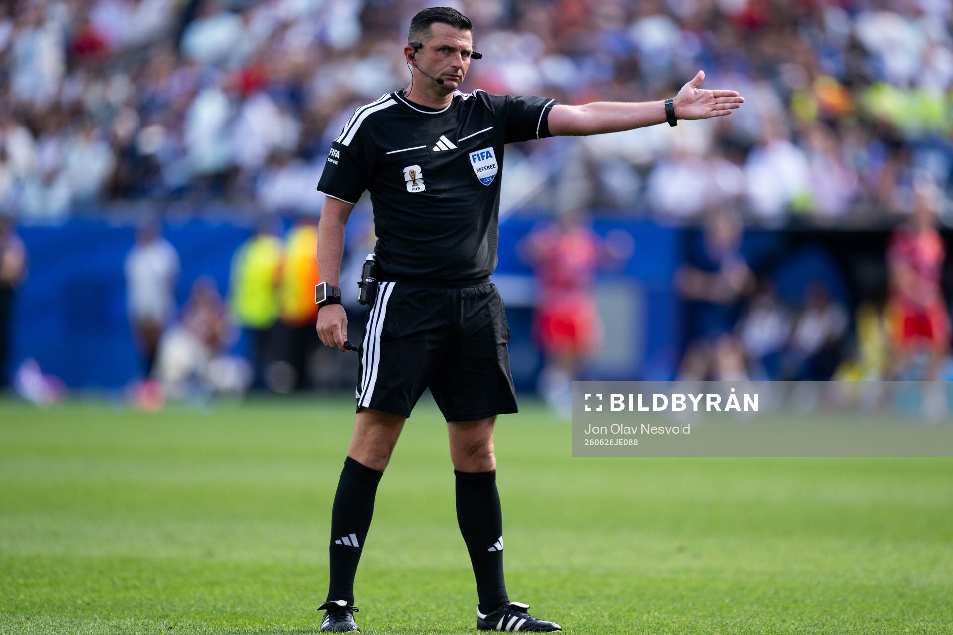 Referee Michael Oliver
