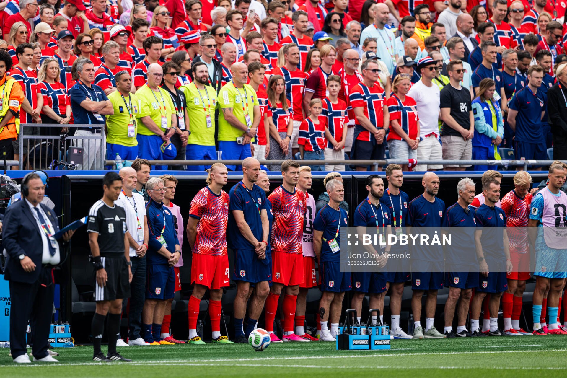 Head coach Ståle Solbakken, Sander Berge, Martin