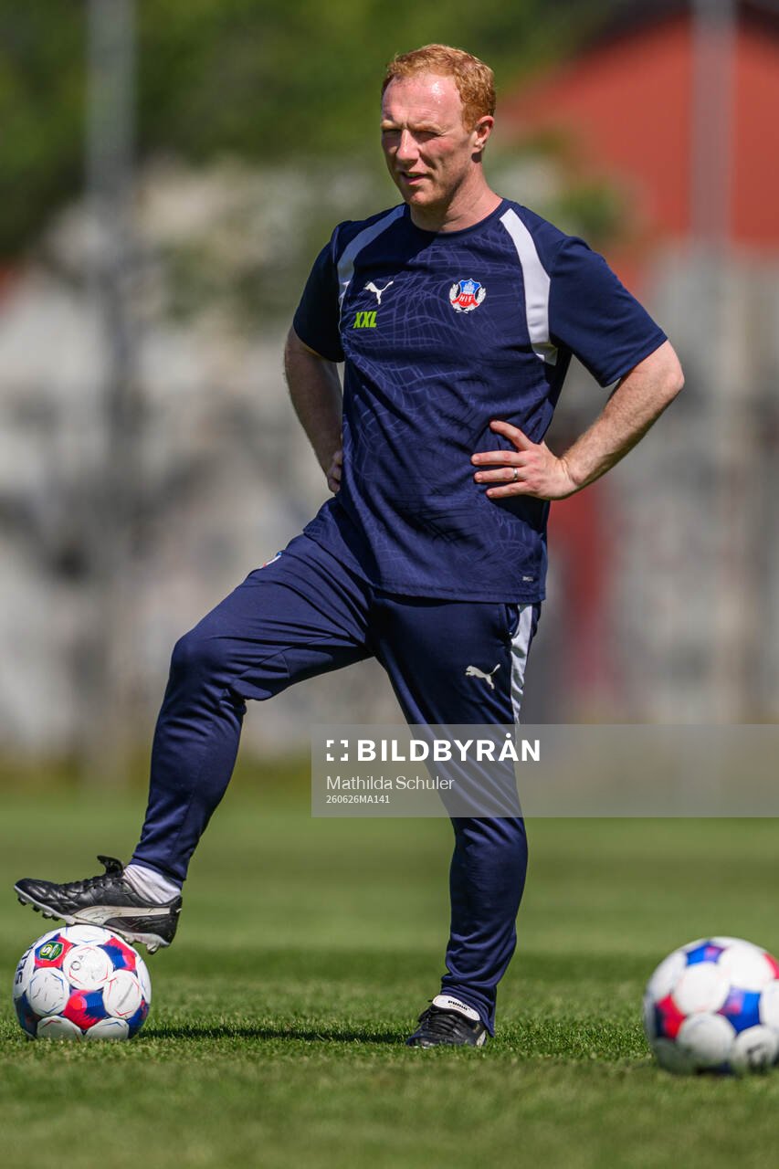 Manager Stevie Grieve